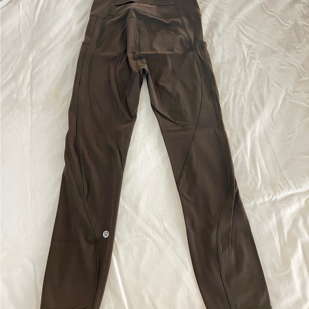 Lululemon Women’s Olive Leggings, size 4, with side pockets